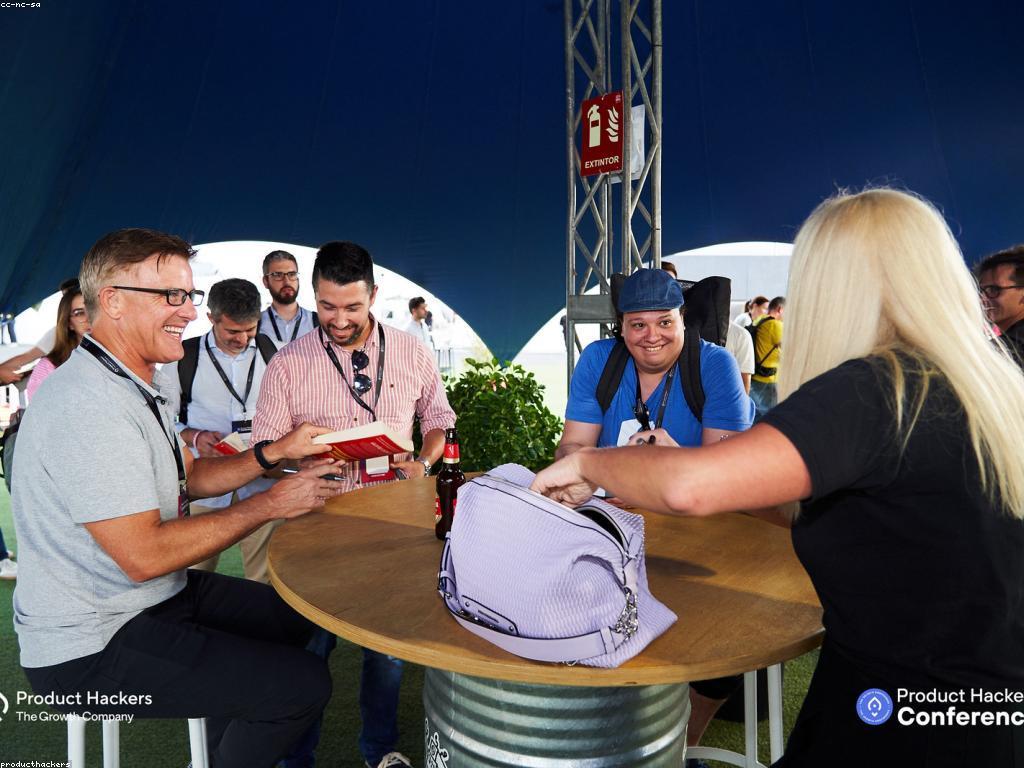 ក្រុមហ៊ុនស្វែងរក៖ មូលដ្ឋាននៃការកសាងឱកាសថ្មីៗ